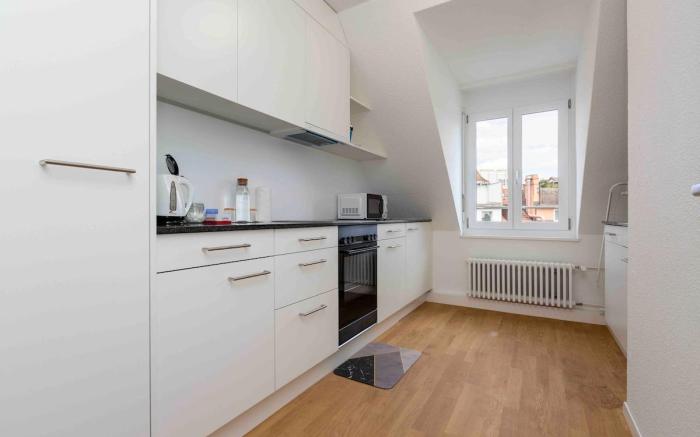 Apt 5A: Downtown 2-BR Loft Apartment