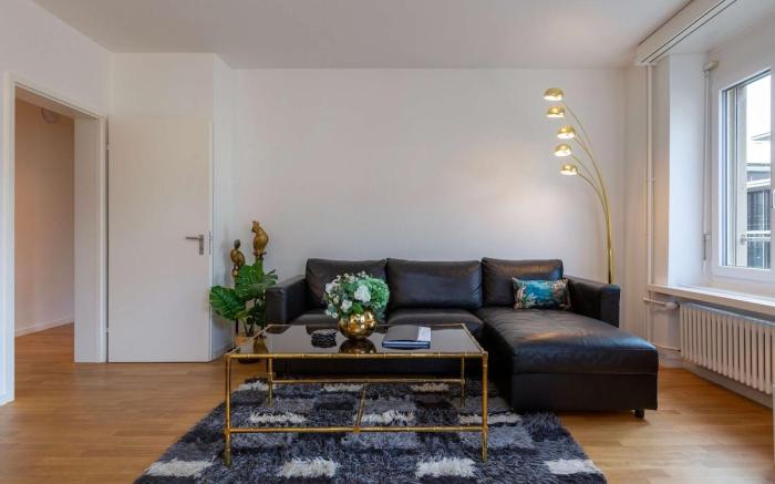 City Centre Spacious 2-BR Apt Sapphire
