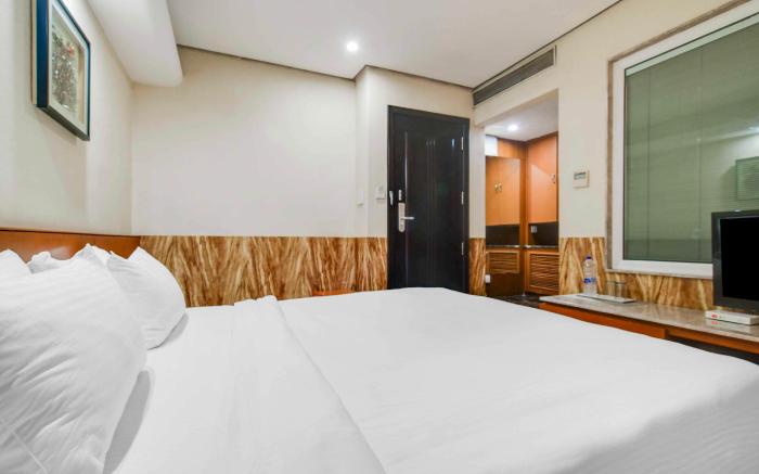 Super Townhouse Sapphire Star Chappan Market