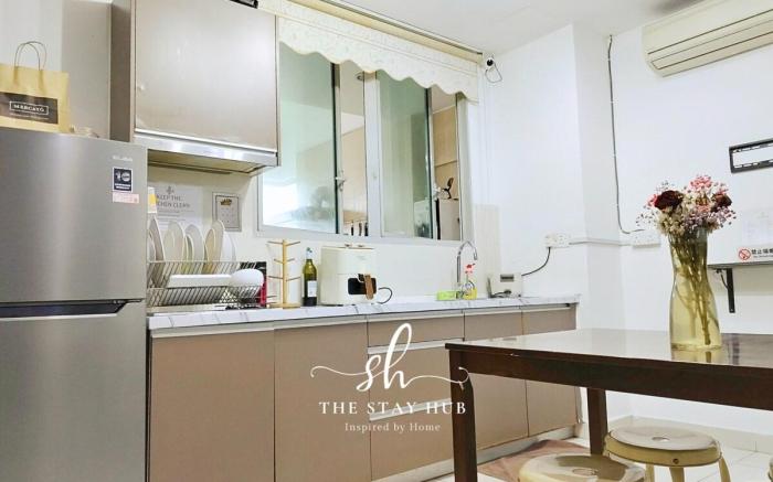 Private Room in Shared Apt | KLCC Sky Pool R2 A52