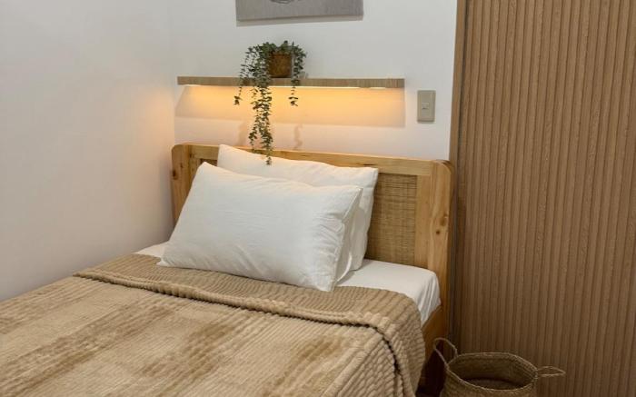 UK Cozy Private Stay near UPLB at Elbi Hygge House