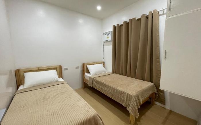 2-Unit Cozy Minimalist Home 8-10pax Wifi + Netflix