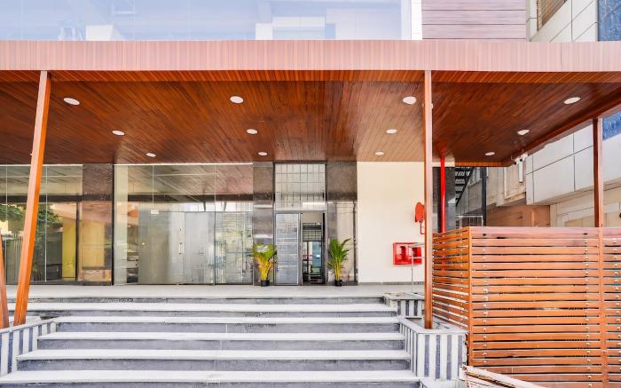 RG Suites Silkboard