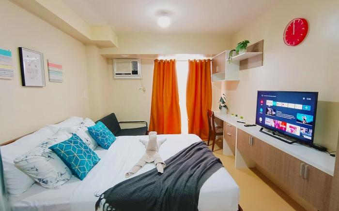 Avida Towers Cebu 2304 T2 - IT Park Queen Bed Unit