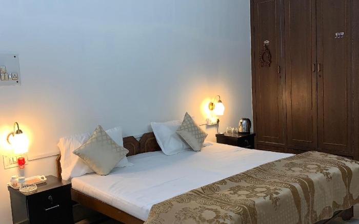 Indira home stay 