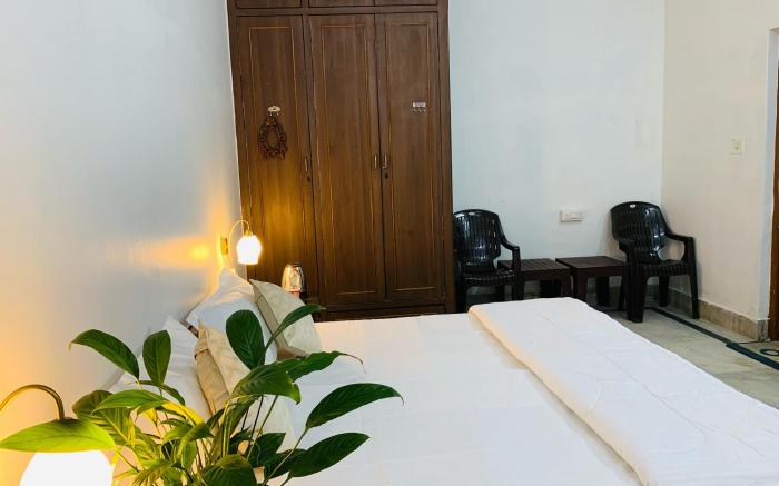 Indira home stay 