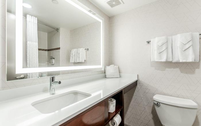 Holiday Inn Express Philadelphia Penn's Landing By IHG