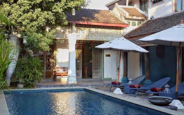 Lunar Mansion Hotel
