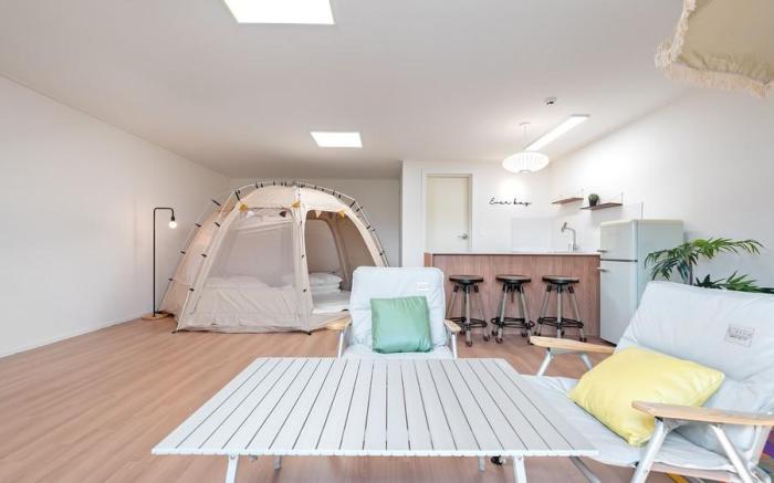 Yongin Everbay Caravan N Pension