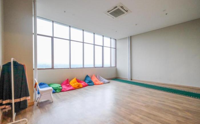 Nice Studio Room Apt Royal Sentul Park By Travelio