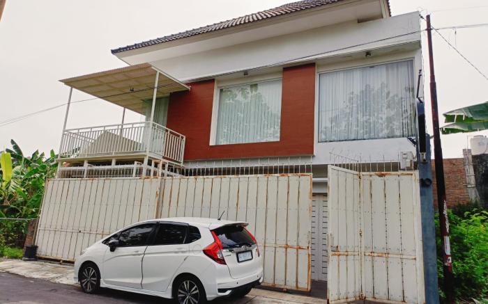 LOVENA LUXURY HOMESTAY SOLO