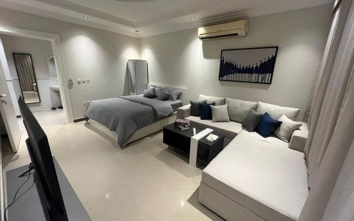 122 Luxury Studio in Almalka