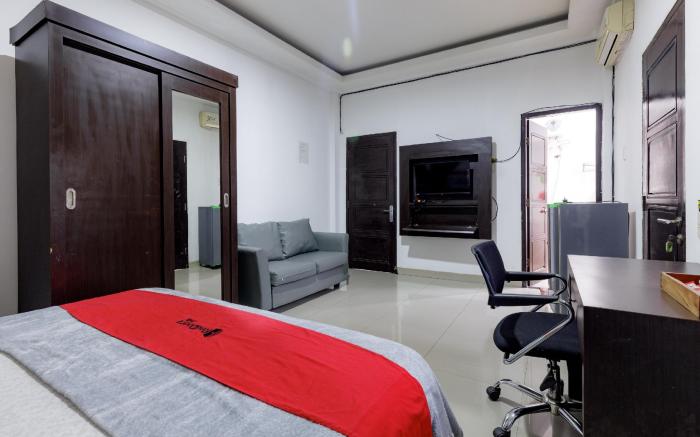 RedDoorz Premium @ Ampera Raya 2