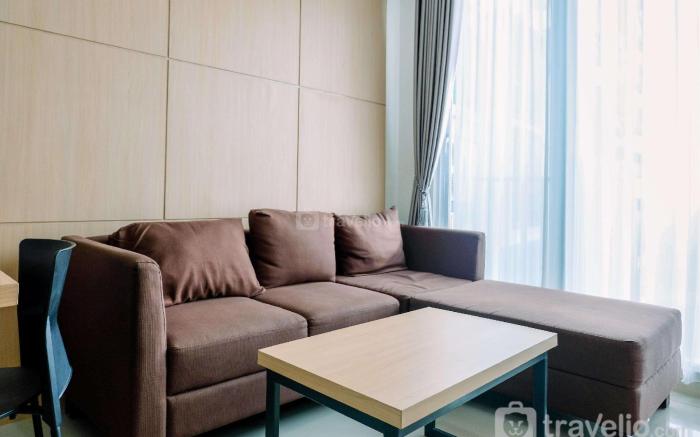 Comfortable 1BR Tree Park Apartment By Tarvelio