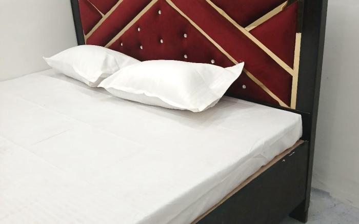 Awadh Biharee Inn