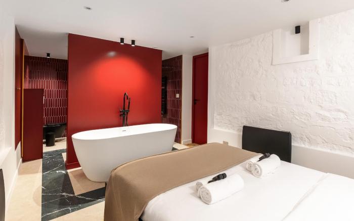 Duplex Luxueux avec billard et baignoire