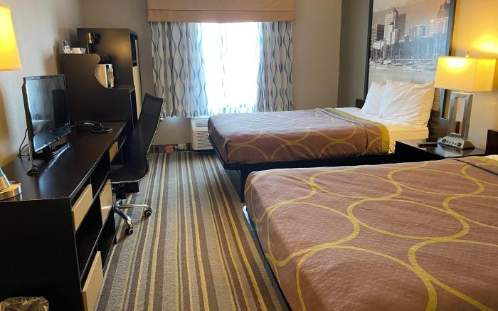 Delavan inn and suites 