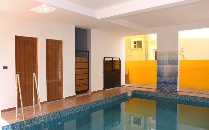 Le Premier Inn -with swimming pool