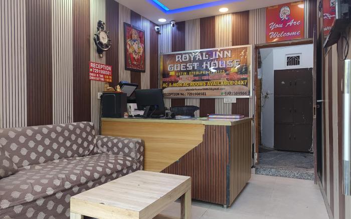 Royal Inn -1 Minutes walk Nizamuddin Railway Stn