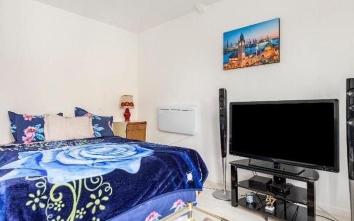 CHEAP STUDIO APPARTMENT