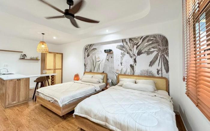 H"Home: Căn hộ mới có ban công, thang máy quận 1