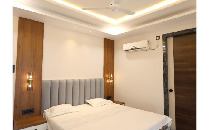 Hotel RGS Crystal