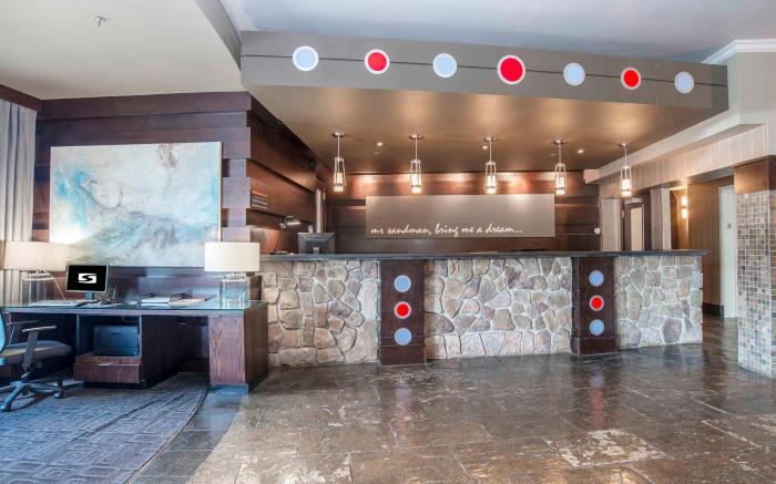 Sandman Hotel & Suites Kelowna