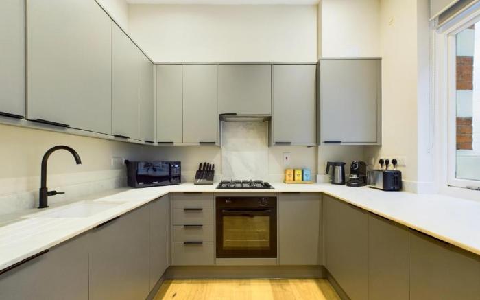 Be London - The Piccadilly Circus Residences