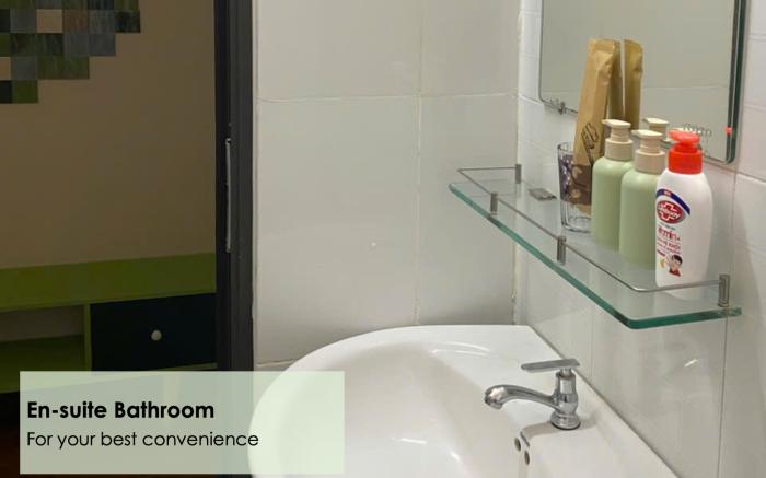 Spacious room near Ben Thanh Market, District 1