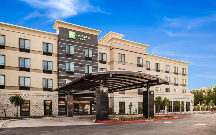 Holiday Inn Hotel & Suites Milpitas By IHG