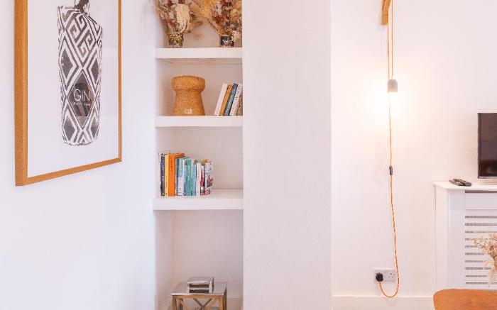 2 bed flat West Kensington/Fulham