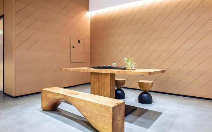 IU hotel Chongqing Liangjiang Shuitu Xincheng Siyuan light railway station