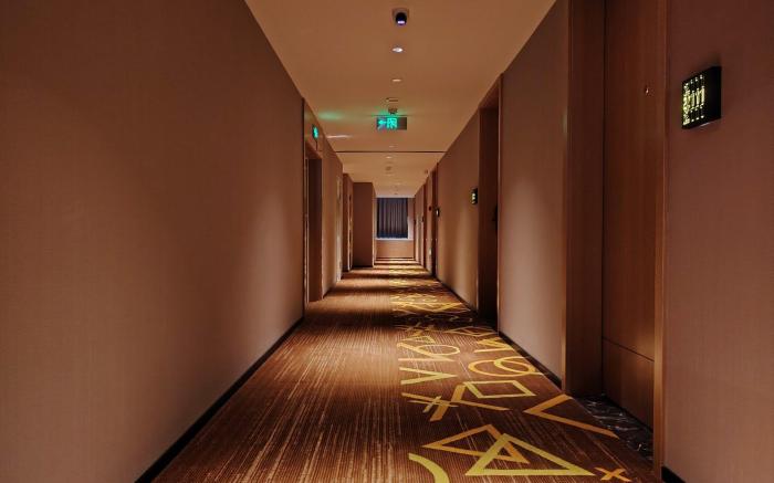 IU Hotel Zibo Haidailou Spanish Style Street