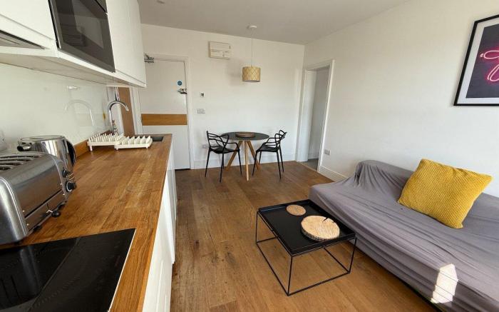 Suite 4 Green Park 