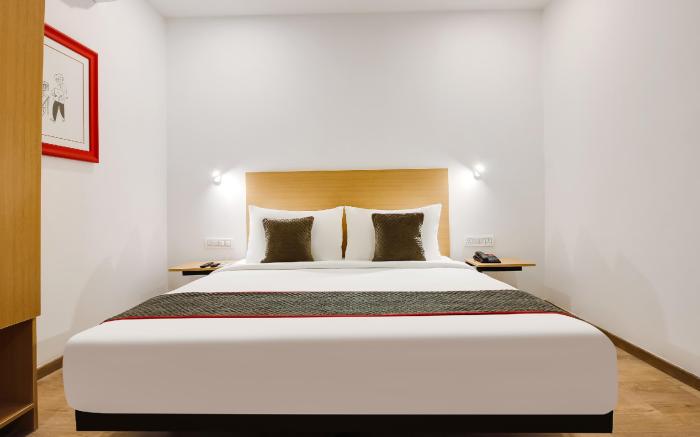 Super Townhouse THE CINCO HOTEL NEAR ESI HOSPITAL ( SR NAGAR)