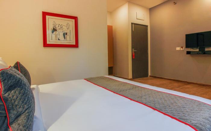 OYO Townhouse 112 Tilak Nagar Shivam Road