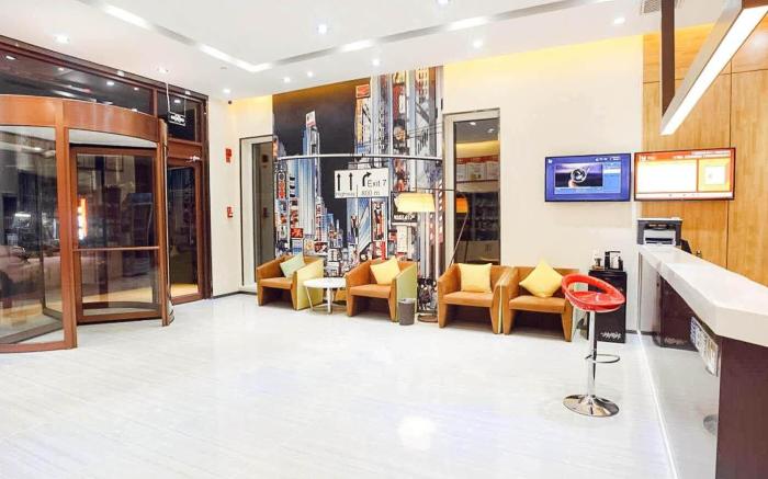 IU Hotel Shijiazhuang Yuanshi Renmin Road Yigou mall