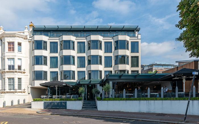 Seven Hotel