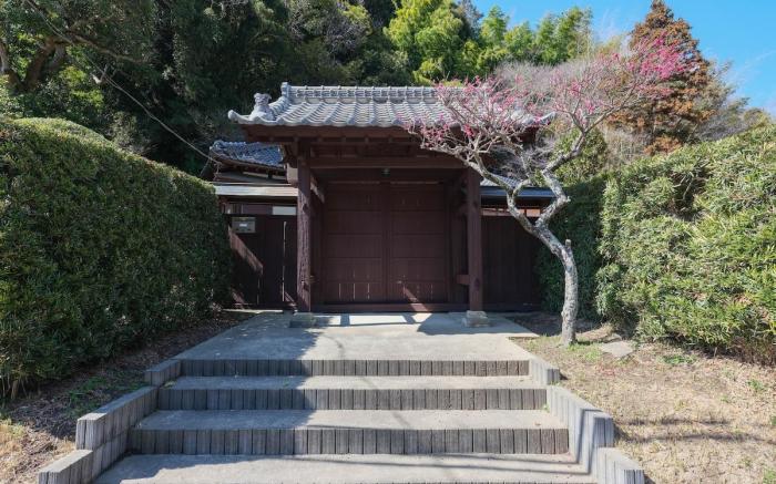 Yakuimon 薬医門の宿