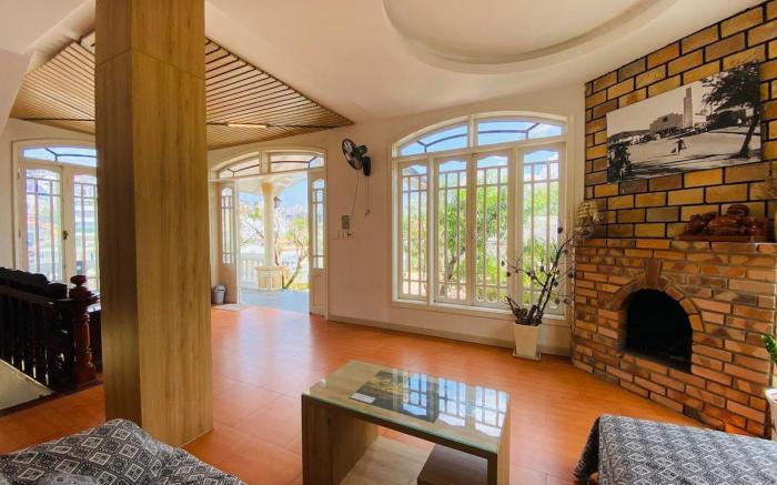 Brandon Villa DaLat