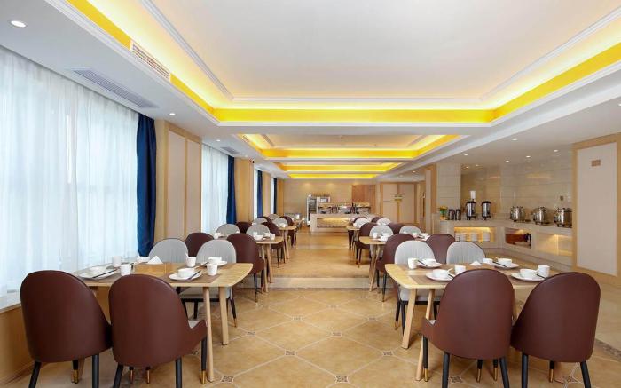 Vienna International Hotel Anhui Huainan Wanda Plaza High-speed Railway East Station