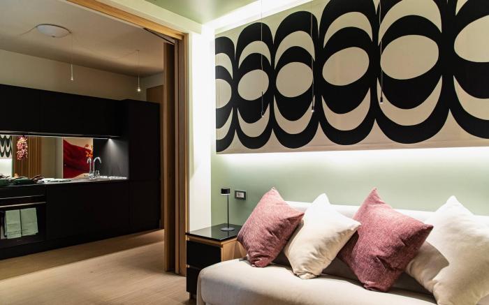 Charming Roma Apartment with Terrace - Perfect for Families and Friends