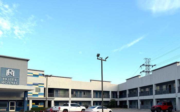 Hotel Royale IAH Airport North Houston I-45