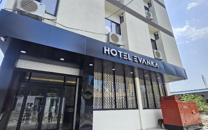 Stayzy Hotel Evanka Brilliant convention 
