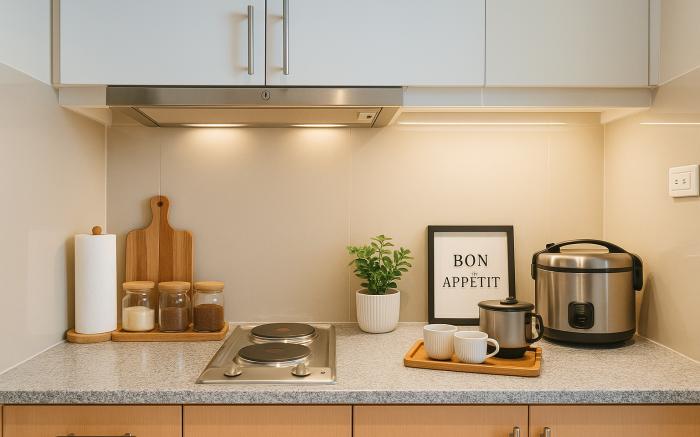 Modern 2BR Stay | Balcony Views by Okada