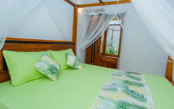 Green Retreat: 2BR Hideout