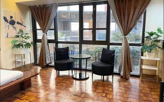Bright and Chic Studio next to Greenbelt 