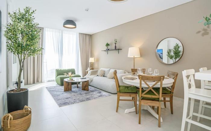 HomesGetaway     Spacious 2BR Apartment in Al Wasl 1 Residences