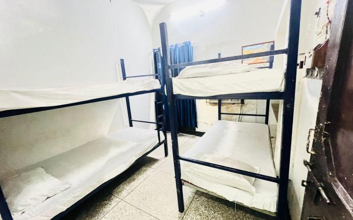 Hostel Express- Krishna Nagar 