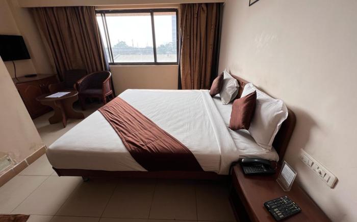 The Hotel Royal Plaza